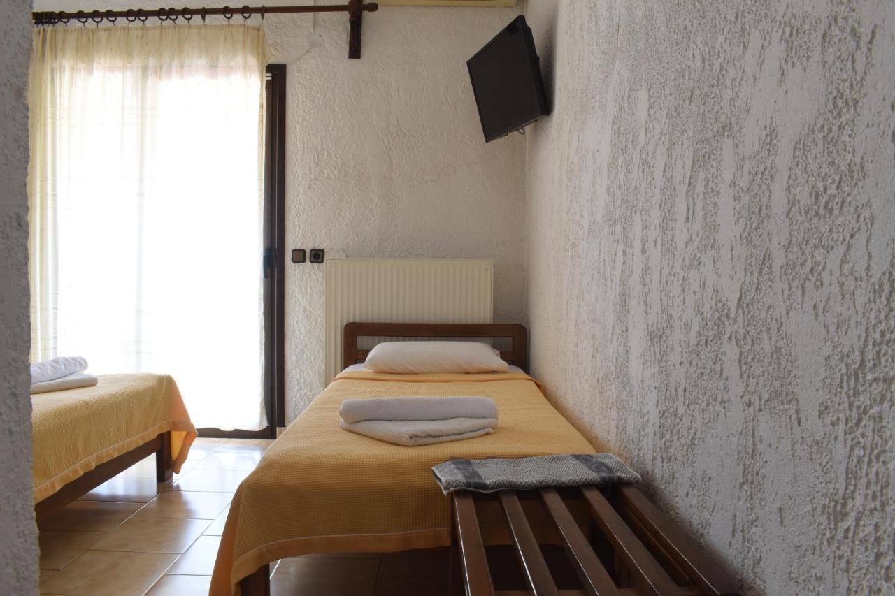 Hotel Lefkes Paralía Skotínis 외부 사진