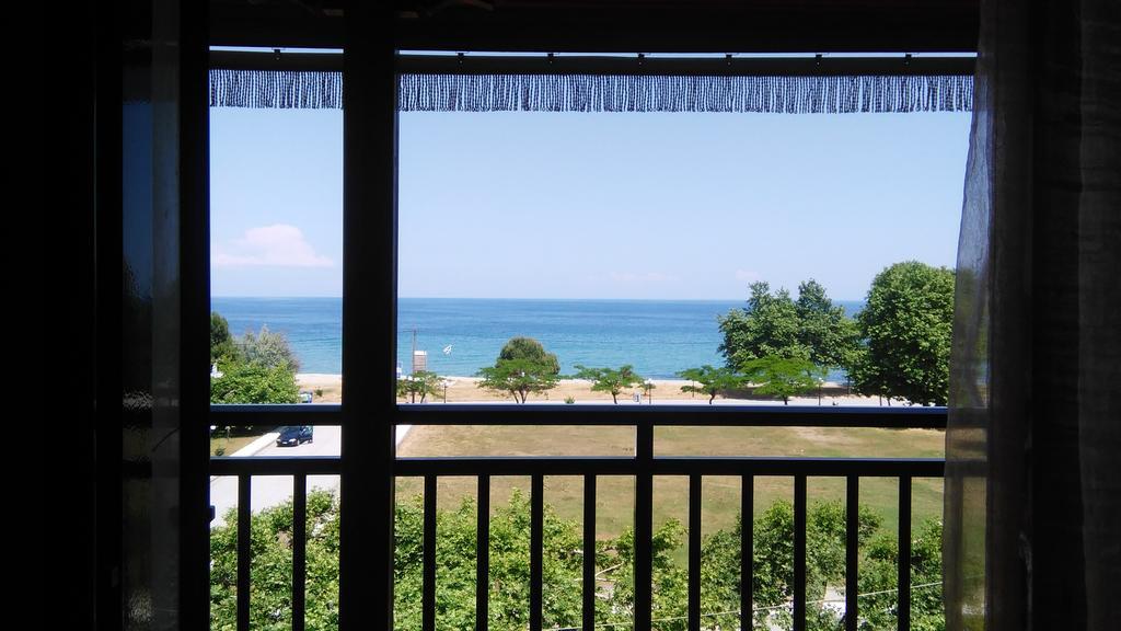 Hotel Lefkes Paralía Skotínis 외부 사진